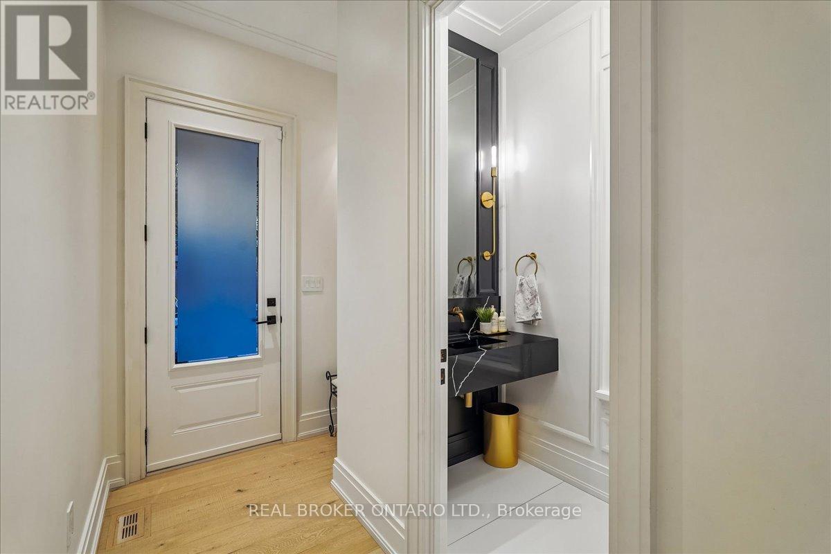 1445 Skyline Drive, Mississauga, ON - Indoor Photo Showing Other Room
