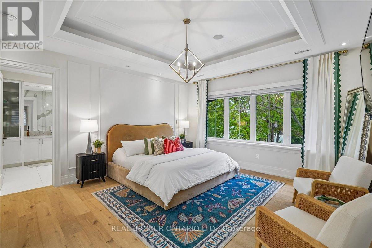 1445 Skyline Drive, Mississauga, ON - Indoor Photo Showing Bedroom