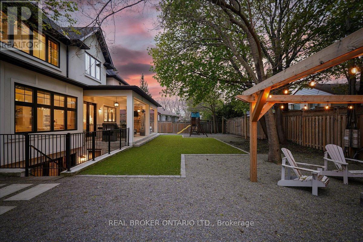 1445 Skyline Drive, Mississauga, ON - Outdoor