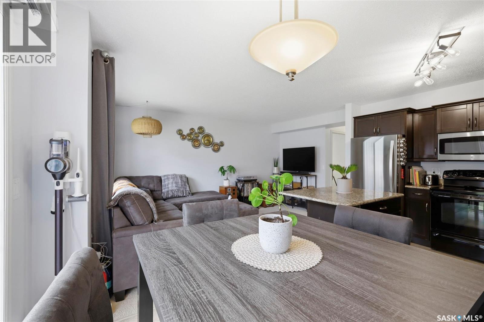 111 105 Lynd Crescent, Saskatoon, SK - Indoor