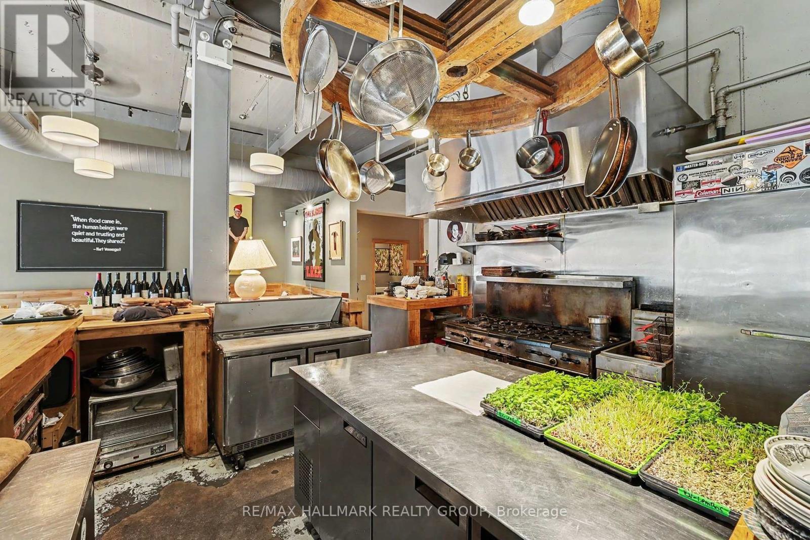 225 Strathcona Avenue, Ottawa, ON