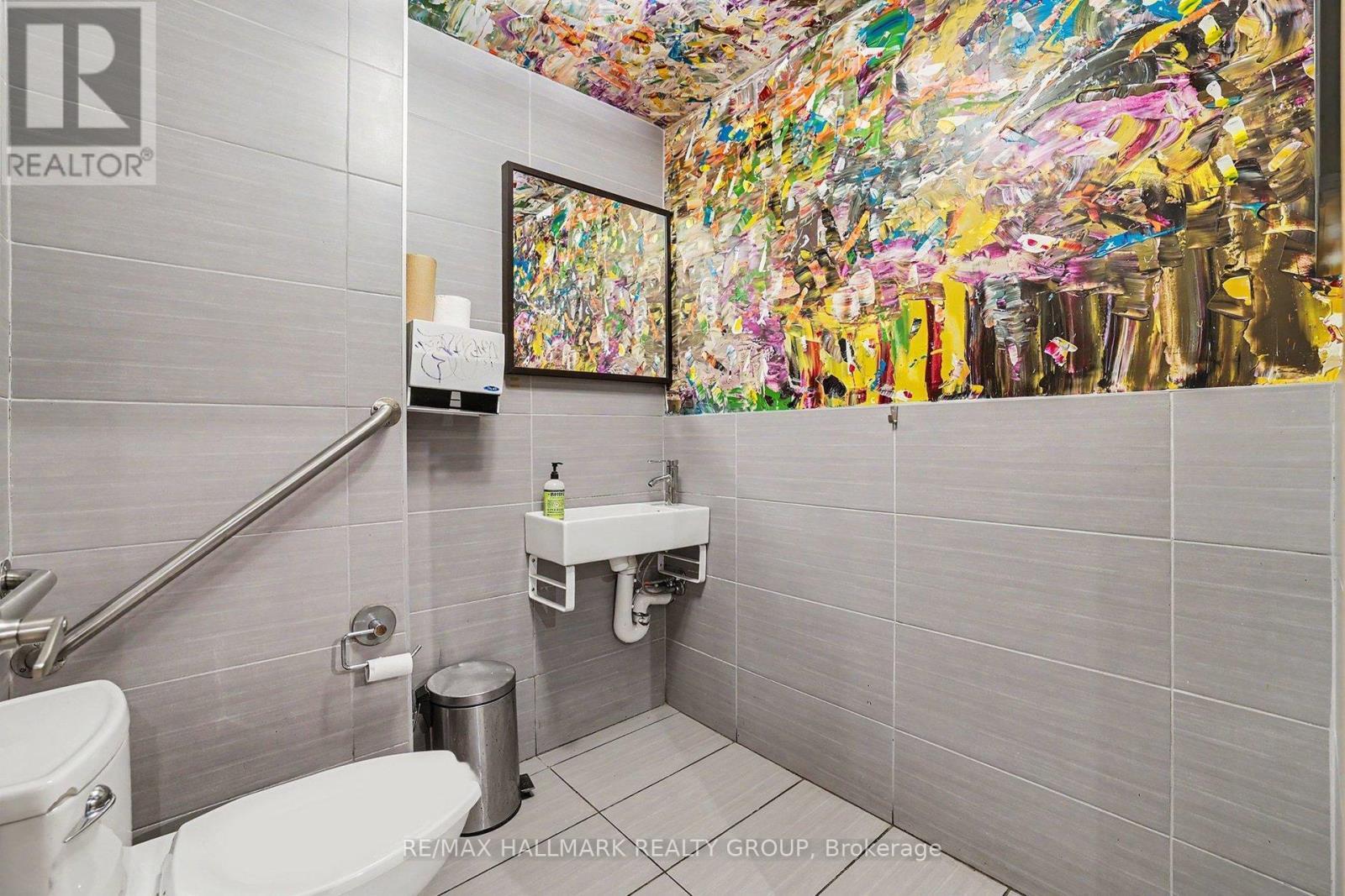 225 Strathcona Avenue, Ottawa, ON