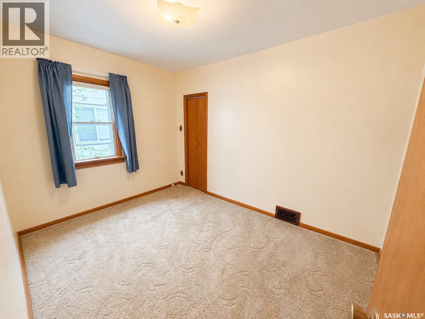 828 I Avenue S, Saskatoon, SK - Indoor Photo Showing Other Room