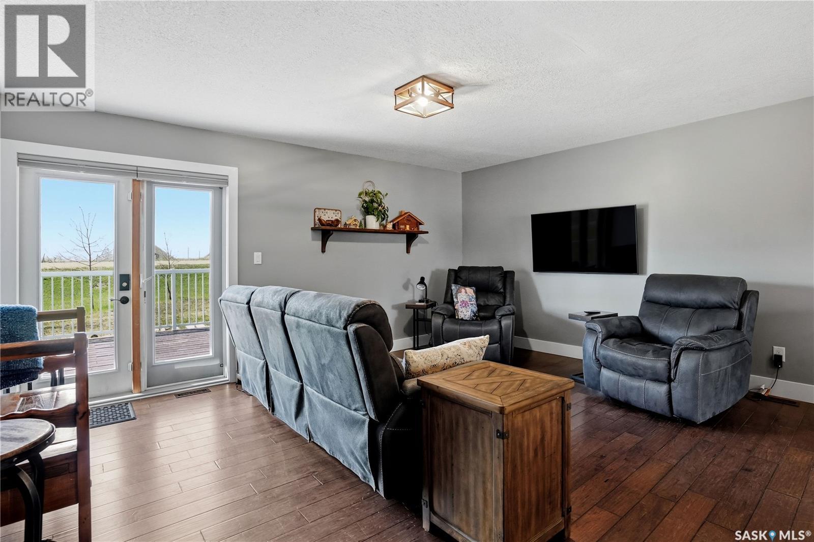 201 Silton Street, Bulyea, SK - Indoor Photo Showing Living Room
