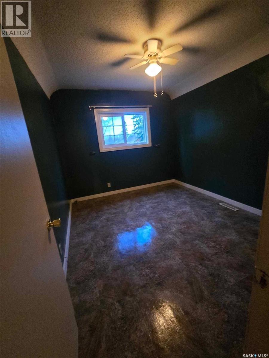 209 2Nd Avenue E, Kelvington, SK - Indoor Photo Showing Other Room