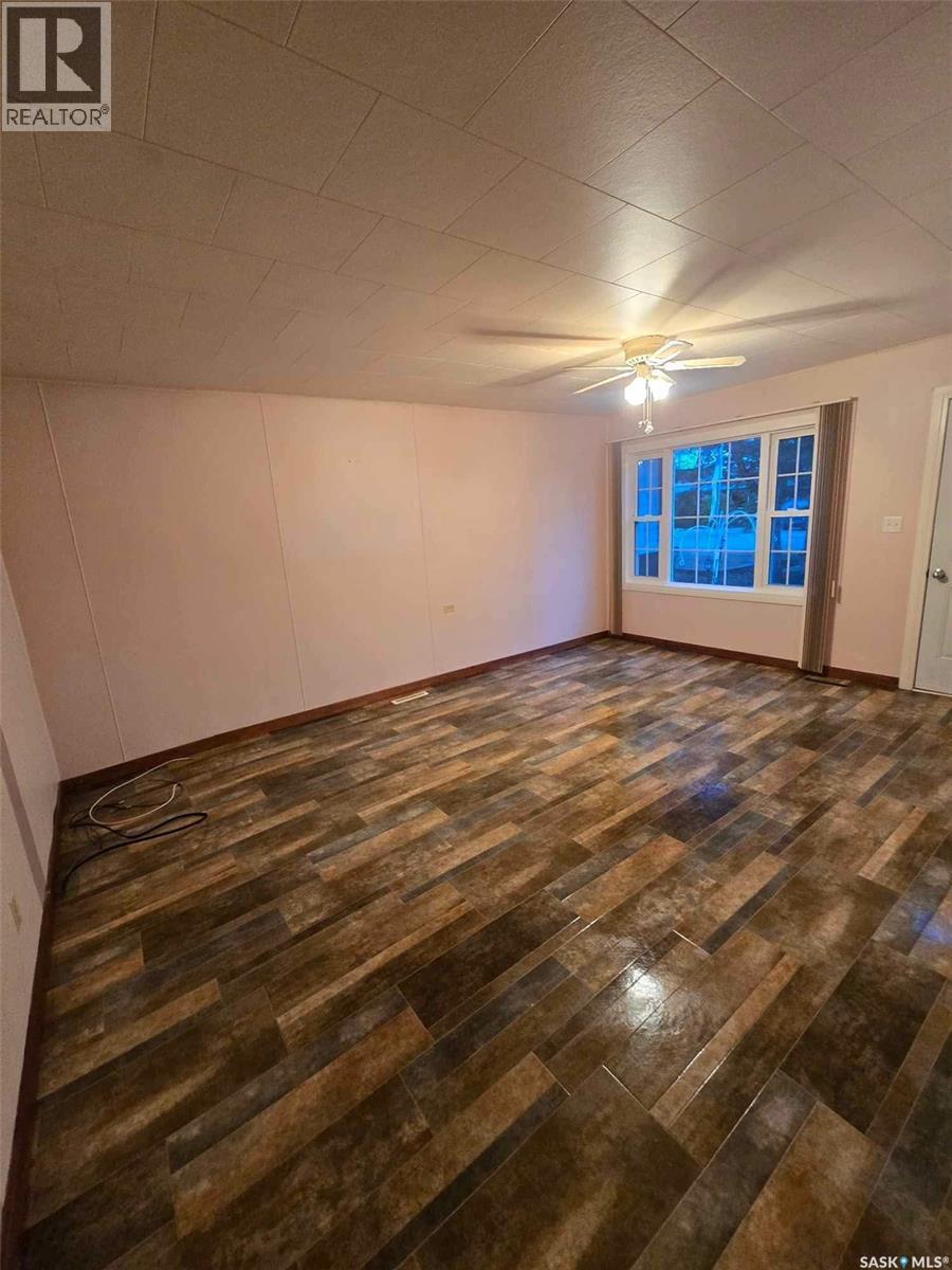 209 2Nd Avenue E, Kelvington, SK - Indoor Photo Showing Other Room