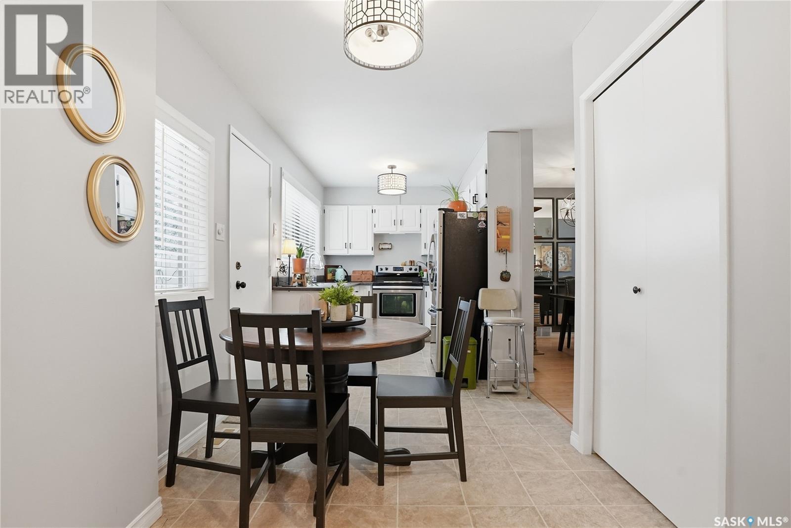 16 425 Pinehouse Drive, Saskatoon, SK - Indoor Photo Showing Dining Room