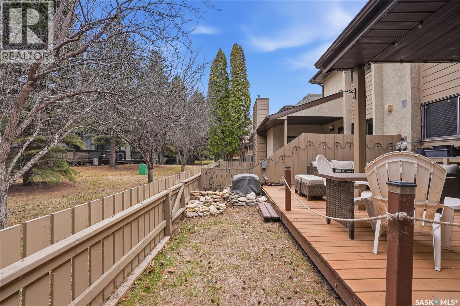 16 425 Pinehouse Drive, Saskatoon, SK - Outdoor