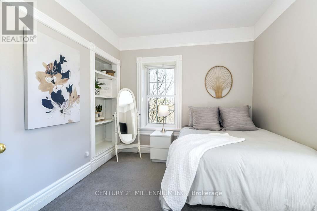 753333 2Nd Line Ehs, Mono, ON - Indoor Photo Showing Bedroom
