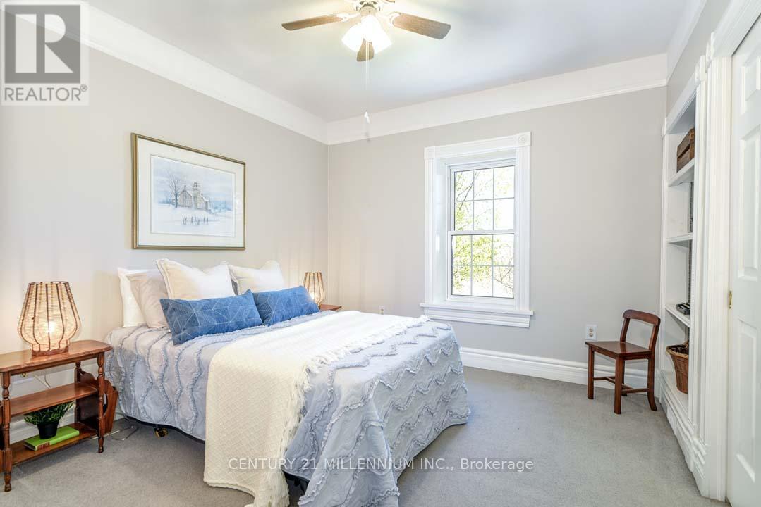 753333 2Nd Line Ehs, Mono, ON - Indoor Photo Showing Bedroom
