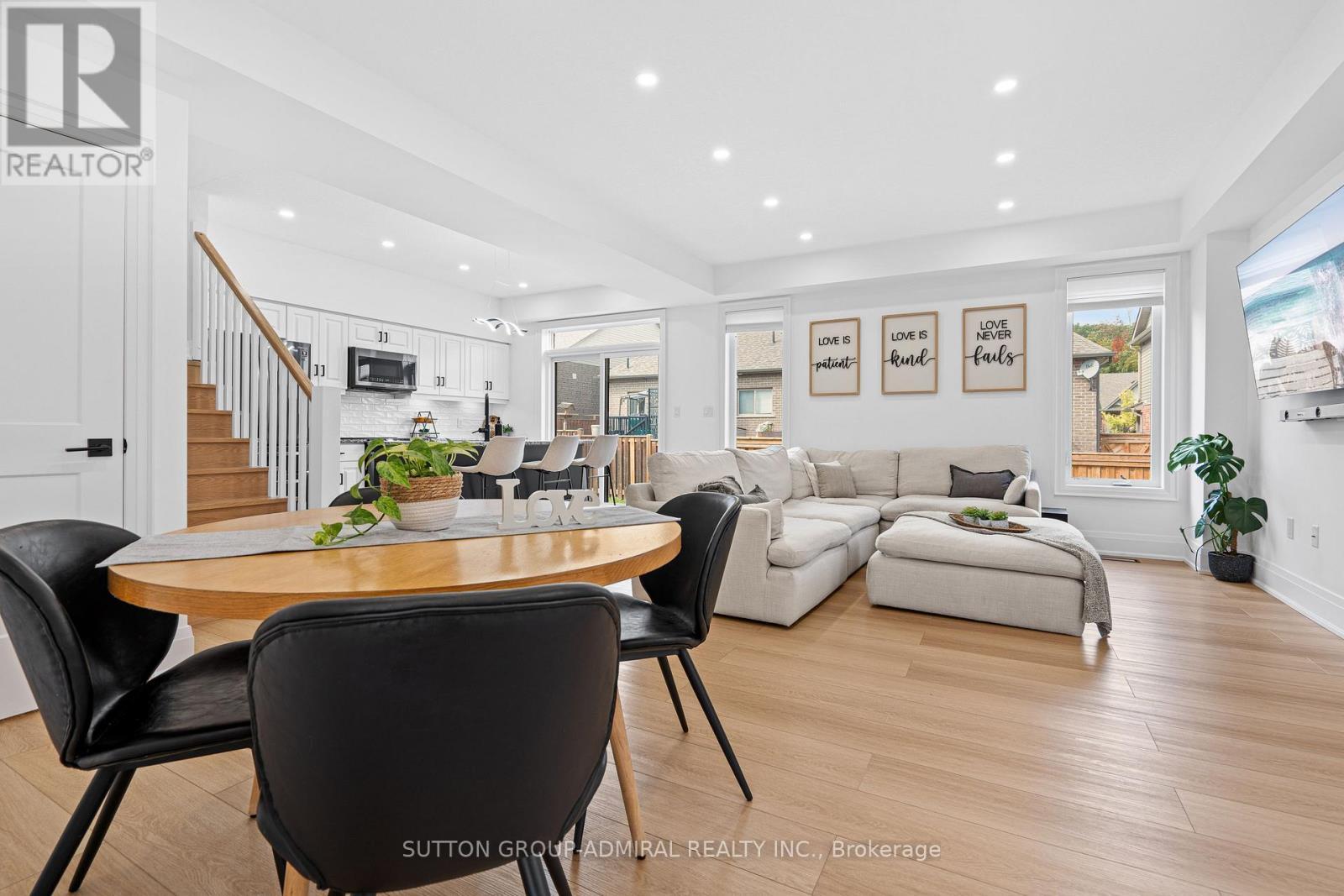 1026 Wright Drive, Midland, ON - Indoor