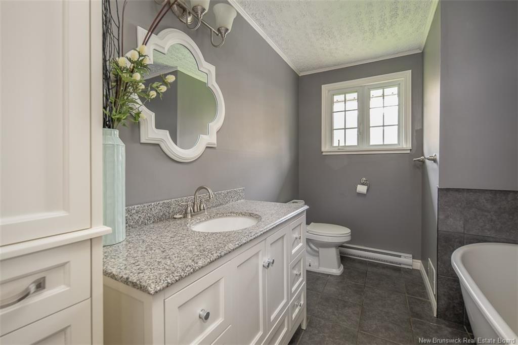 122 Burpee St, Fredericton, NB