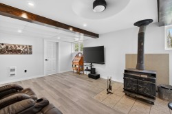 Family Room - 