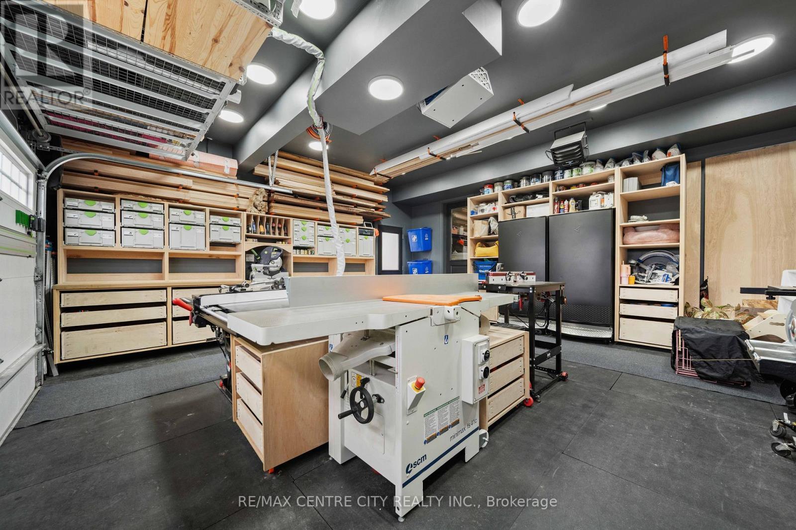 Let Your Imagination Run Wild - 76 Styles Drive, St. Thomas, ON - Indoor Photo Showing Garage