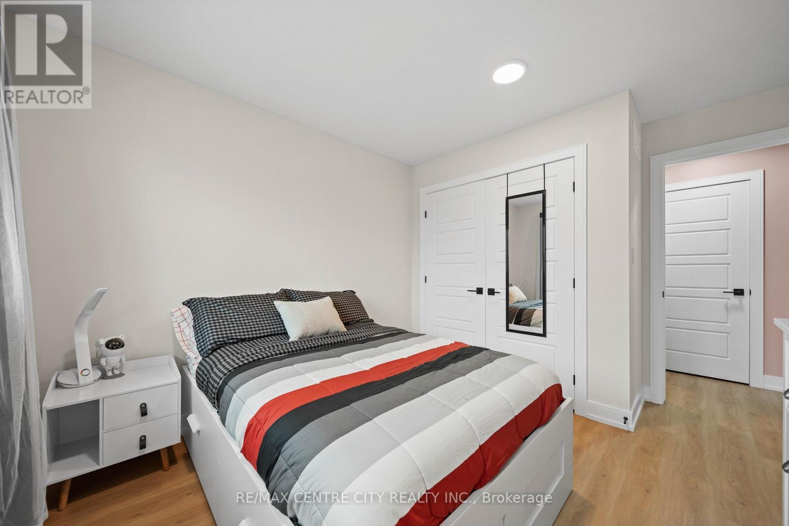 76 Styles Drive, St. Thomas, ON - Indoor Photo Showing Bedroom