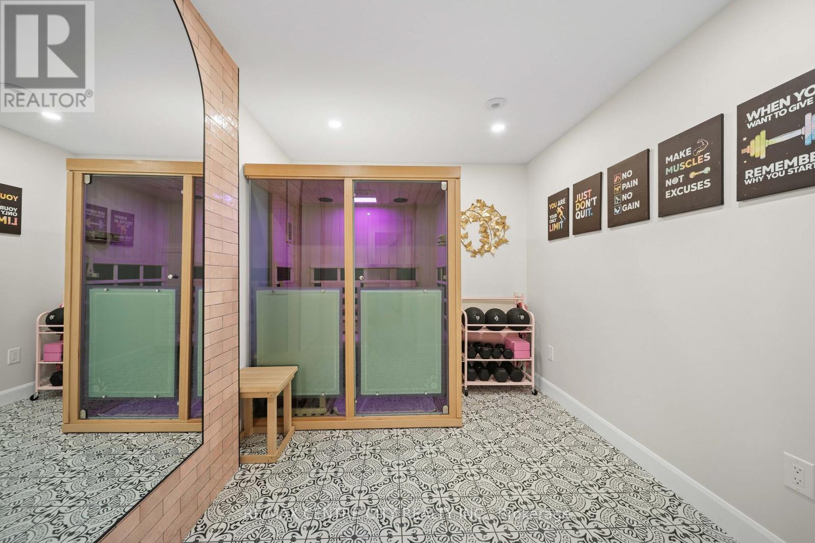Stylish Room to Make Your Own - 76 Styles Drive, St. Thomas, ON - Indoor Photo Showing Other Room