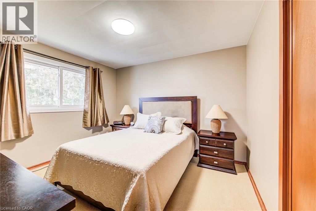 18 Queenston Crescent, Kitchener, ON - Indoor Photo Showing Bedroom