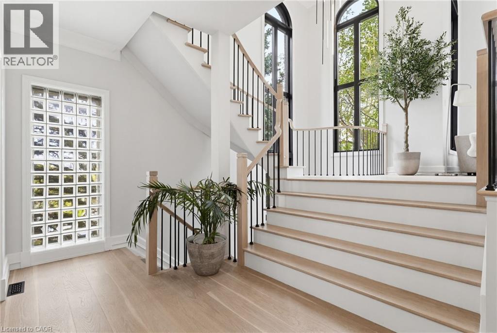 28 Undercliffe Avenue, Hamilton, ON - Indoor Photo Showing Other Room