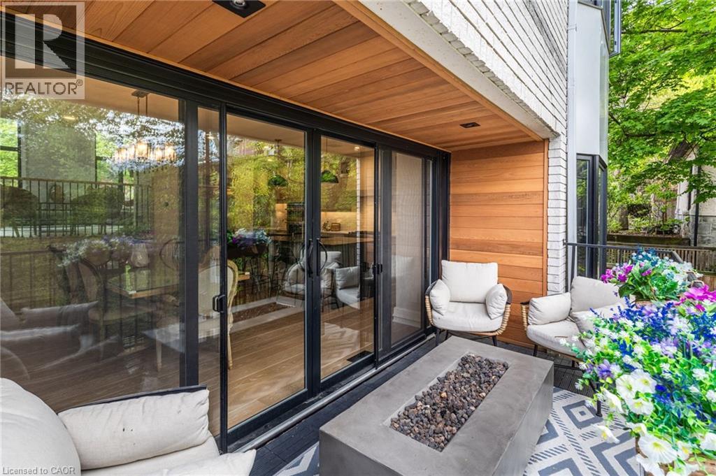 28 Undercliffe Avenue, Hamilton, ON - Outdoor With Deck Patio Veranda With Exterior