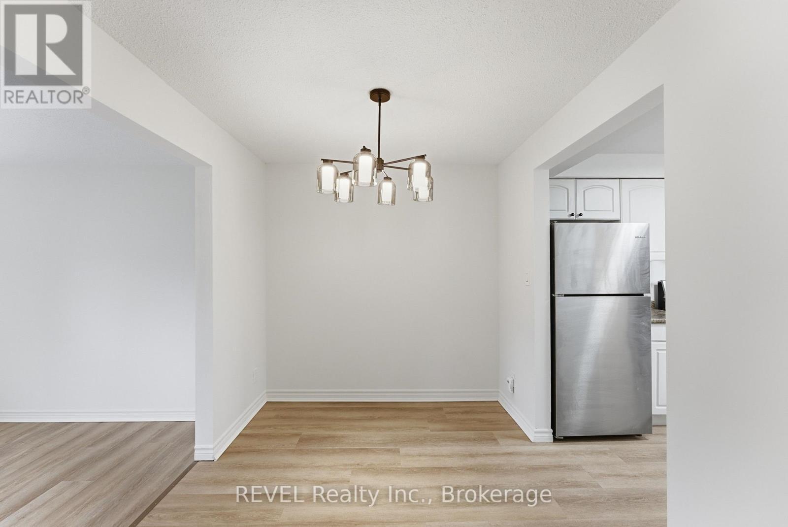15 - 151 Linwell Road, St. Catharines (Lakeport), ON - Indoor