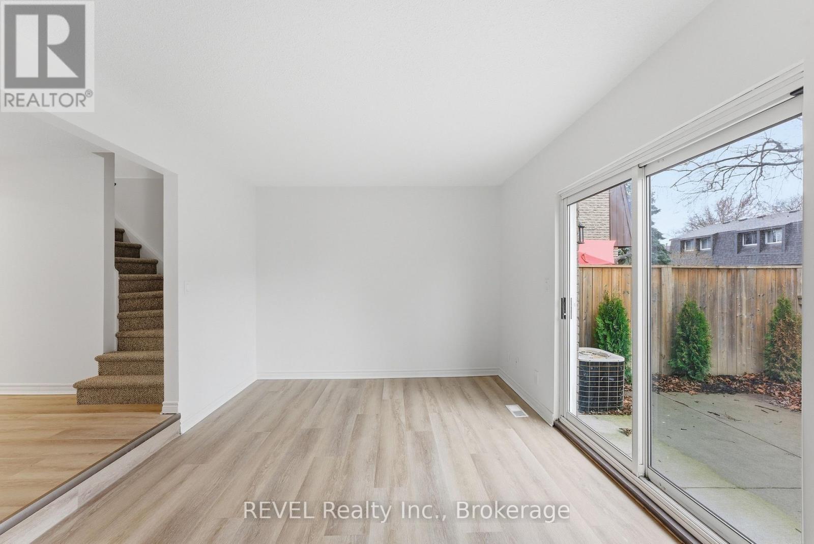 15 - 151 Linwell Road, St. Catharines (Lakeport), ON - Indoor Photo Showing Other Room