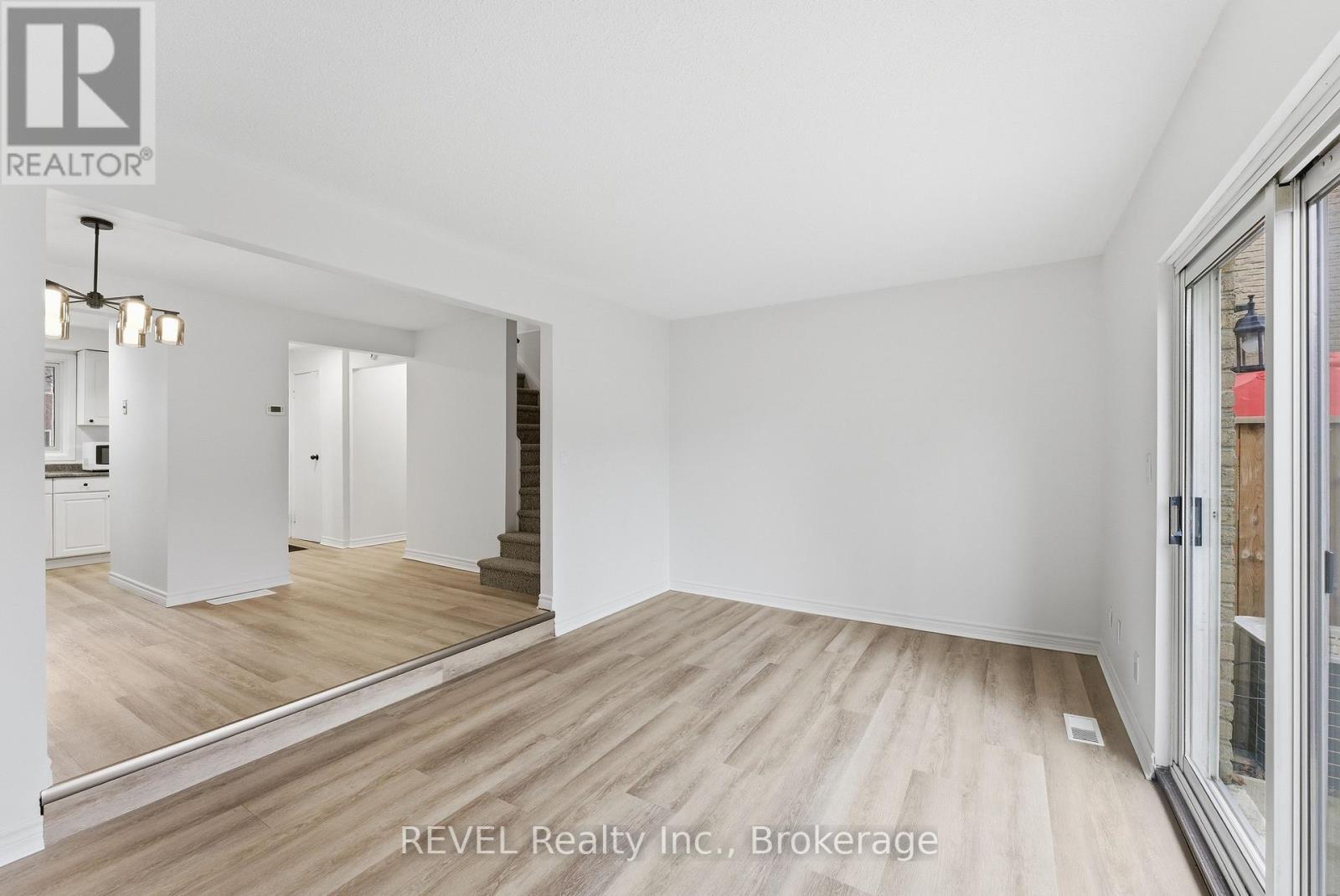 15 - 151 Linwell Road, St. Catharines (Lakeport), ON - Indoor Photo Showing Other Room