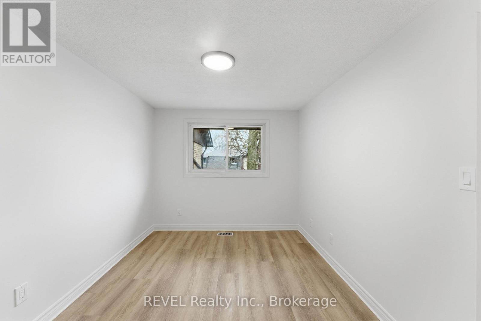 15 - 151 Linwell Road, St. Catharines (Lakeport), ON - Indoor Photo Showing Other Room