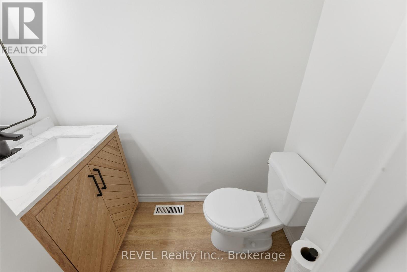 15 - 151 Linwell Road, St. Catharines (Lakeport), ON - Indoor Photo Showing Bathroom