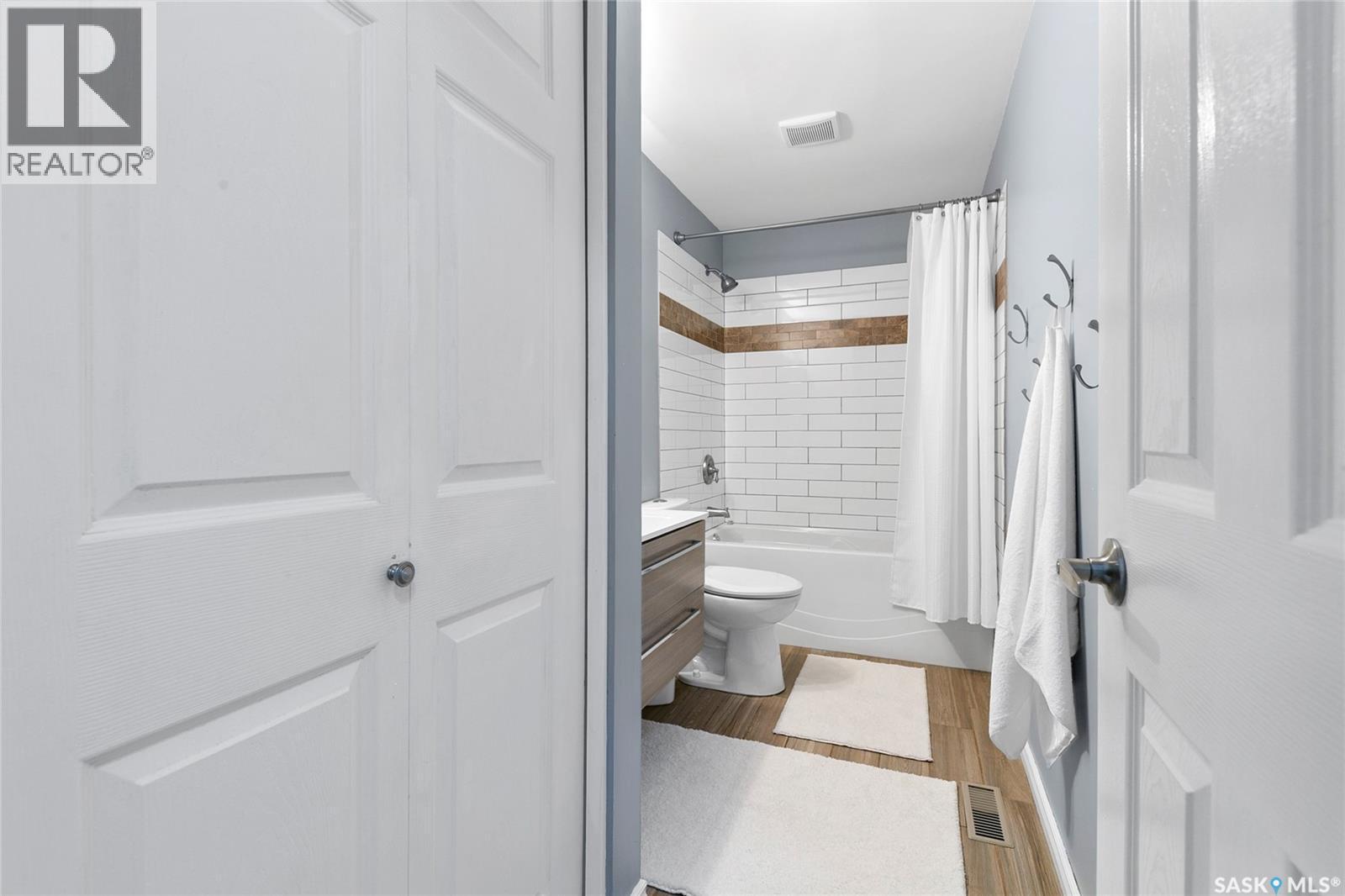 1206 Flexman Crescent N, Regina, SK - Indoor Photo Showing Bathroom