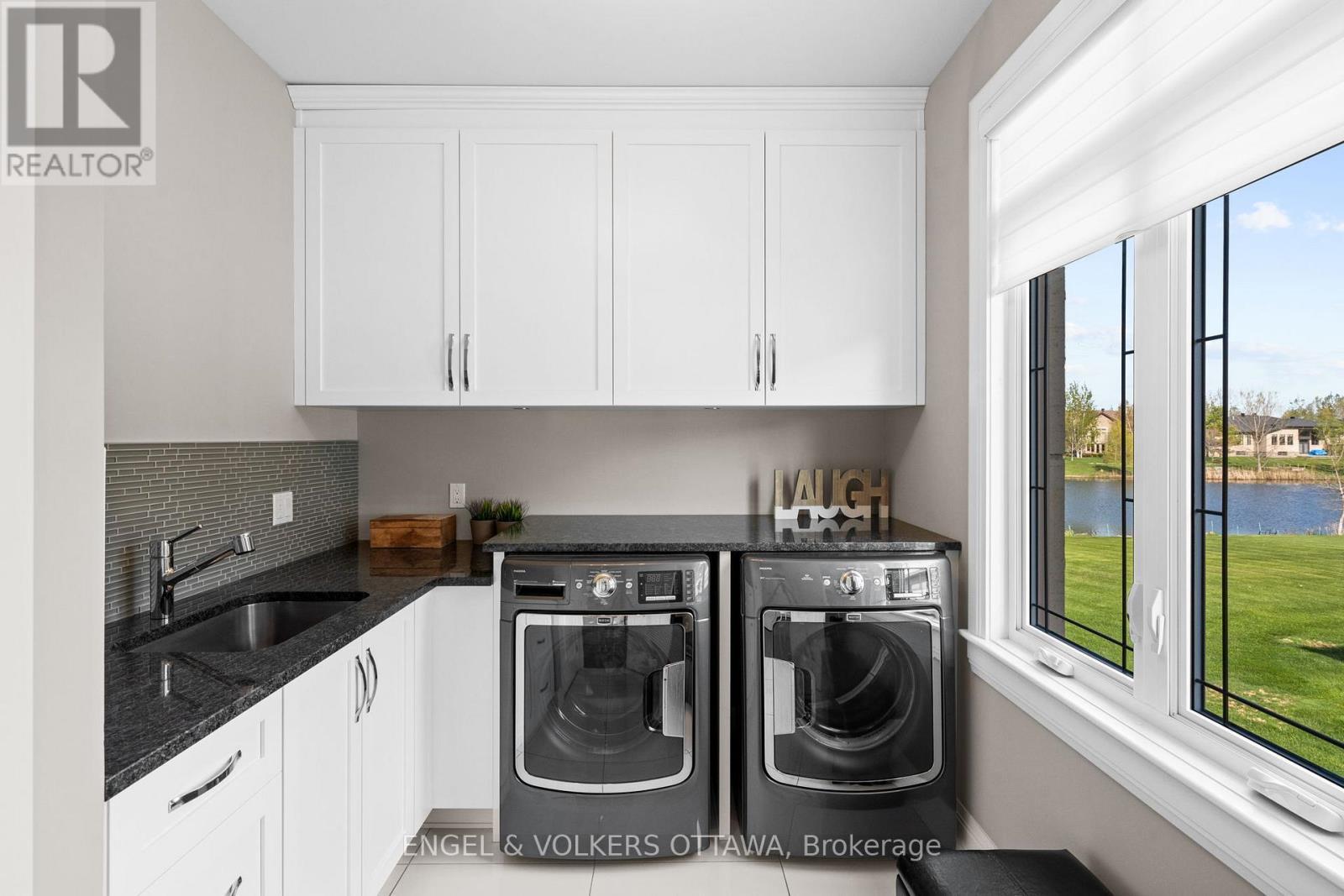 1457 Waters Edge Way, Ottawa, ON - Indoor Photo Showing Laundry Room