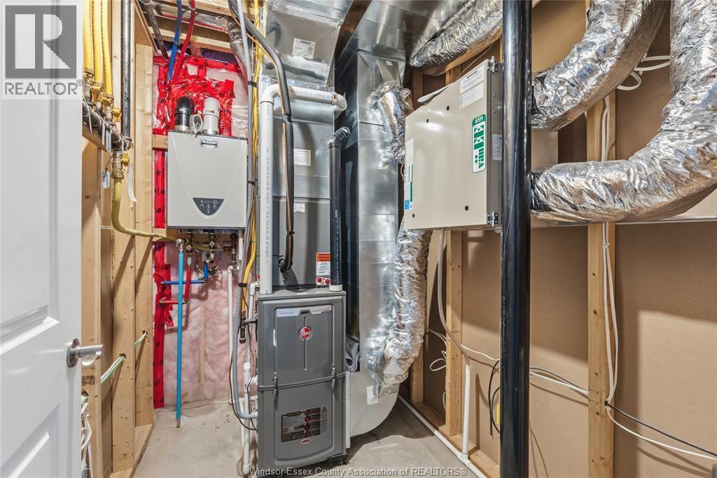 98 Peter Avenue, Leamington, ON - Indoor Photo Showing Basement