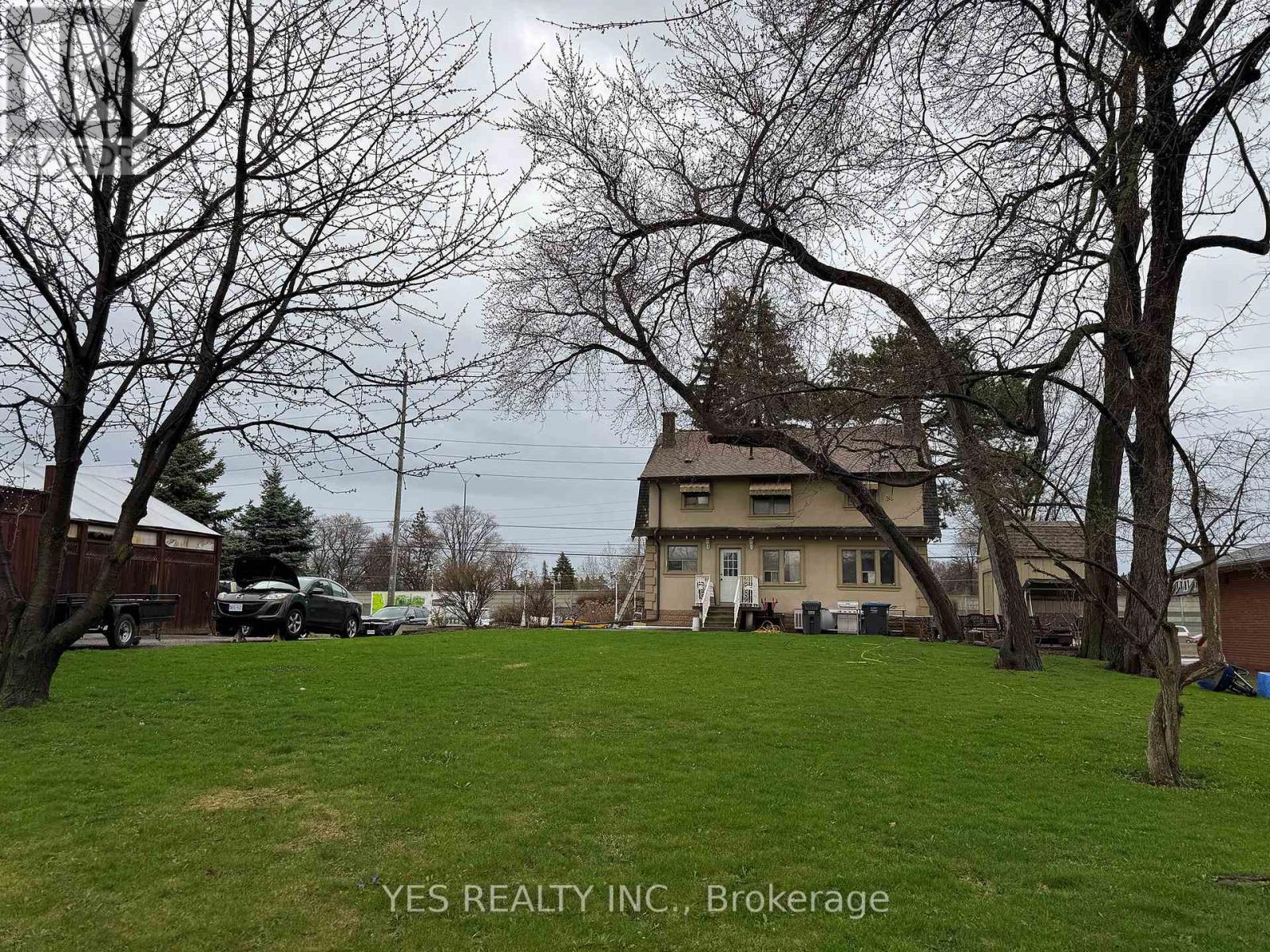 199 North Service Road, Mississauga, ON - Outdoor