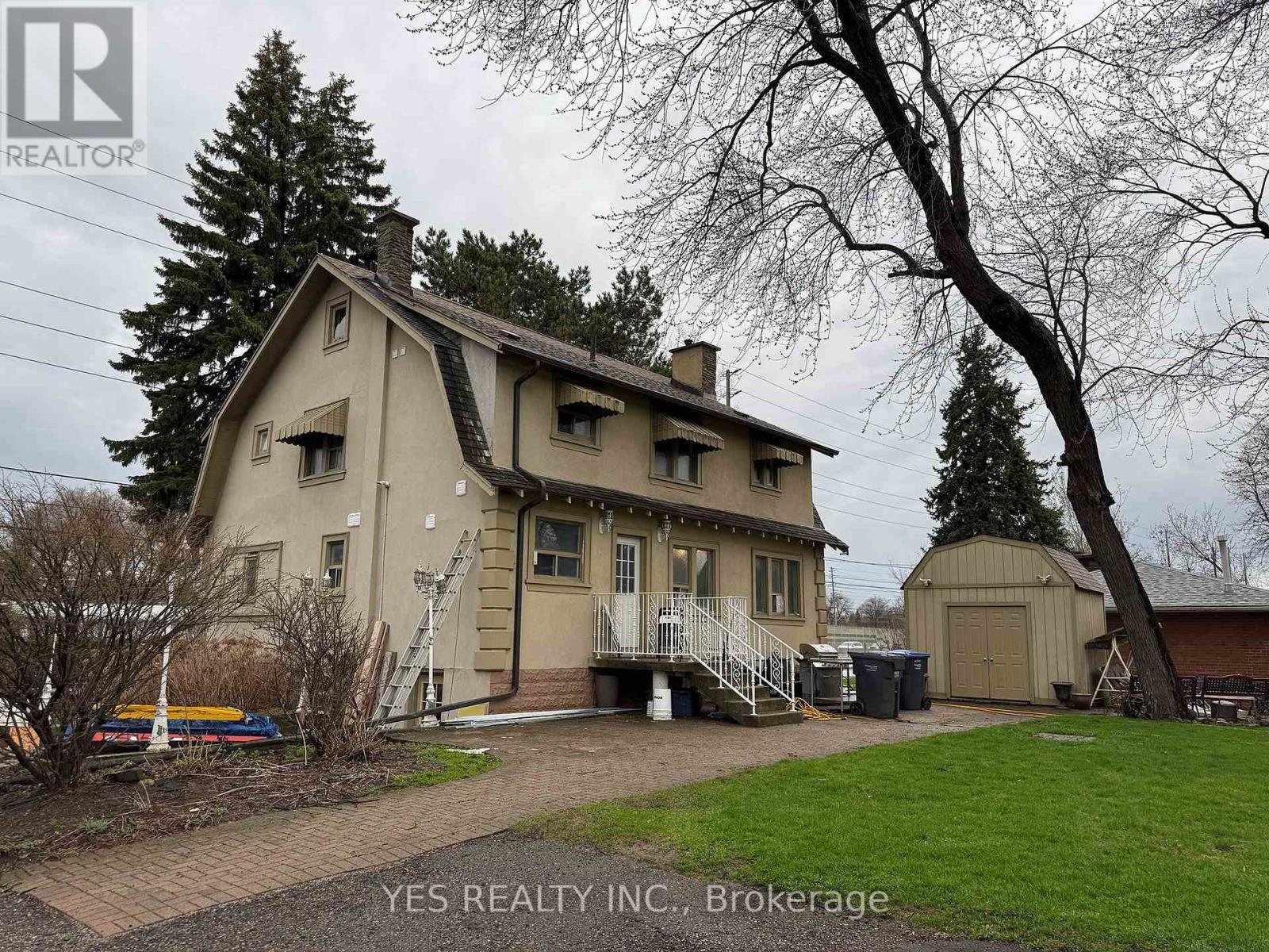 199 North Service Road, Mississauga, ON - Outdoor