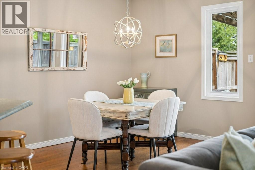 76 Stiefelmeyer Crescent, Baden, ON - Indoor Photo Showing Dining Room