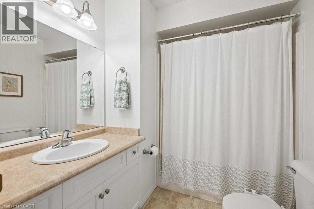 4pc - 76 Stiefelmeyer Crescent, Baden, ON - Indoor Photo Showing Bathroom