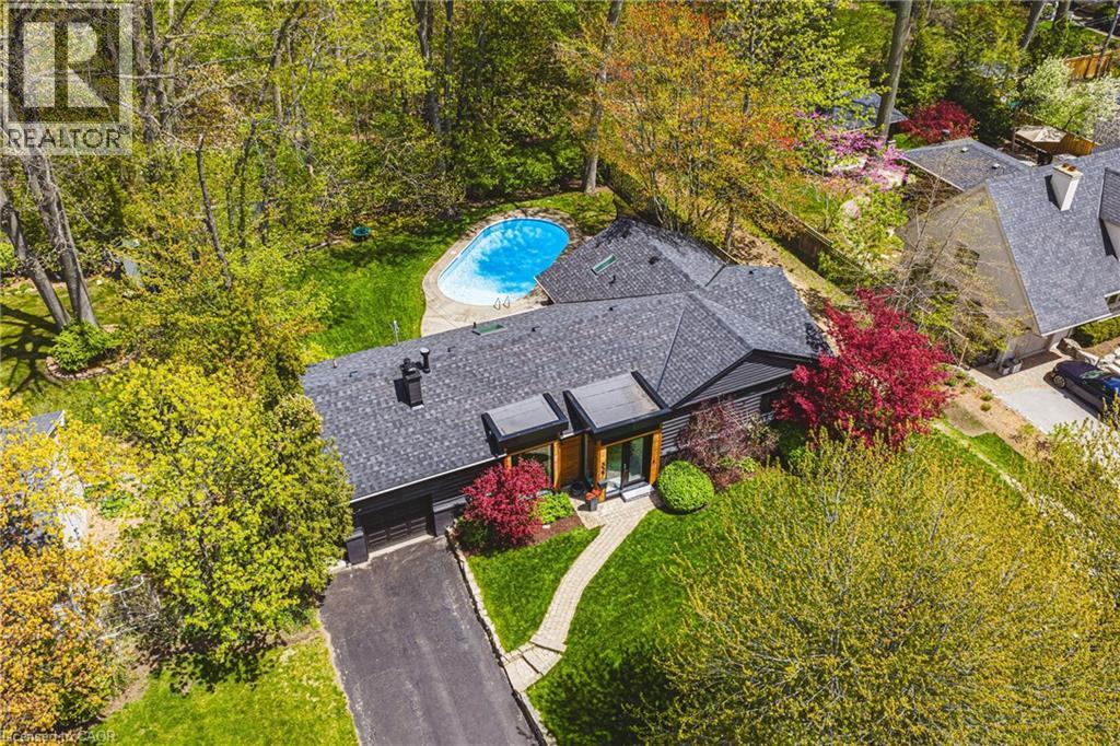 327 Goodram Drive, Burlington, ON - Outdoor