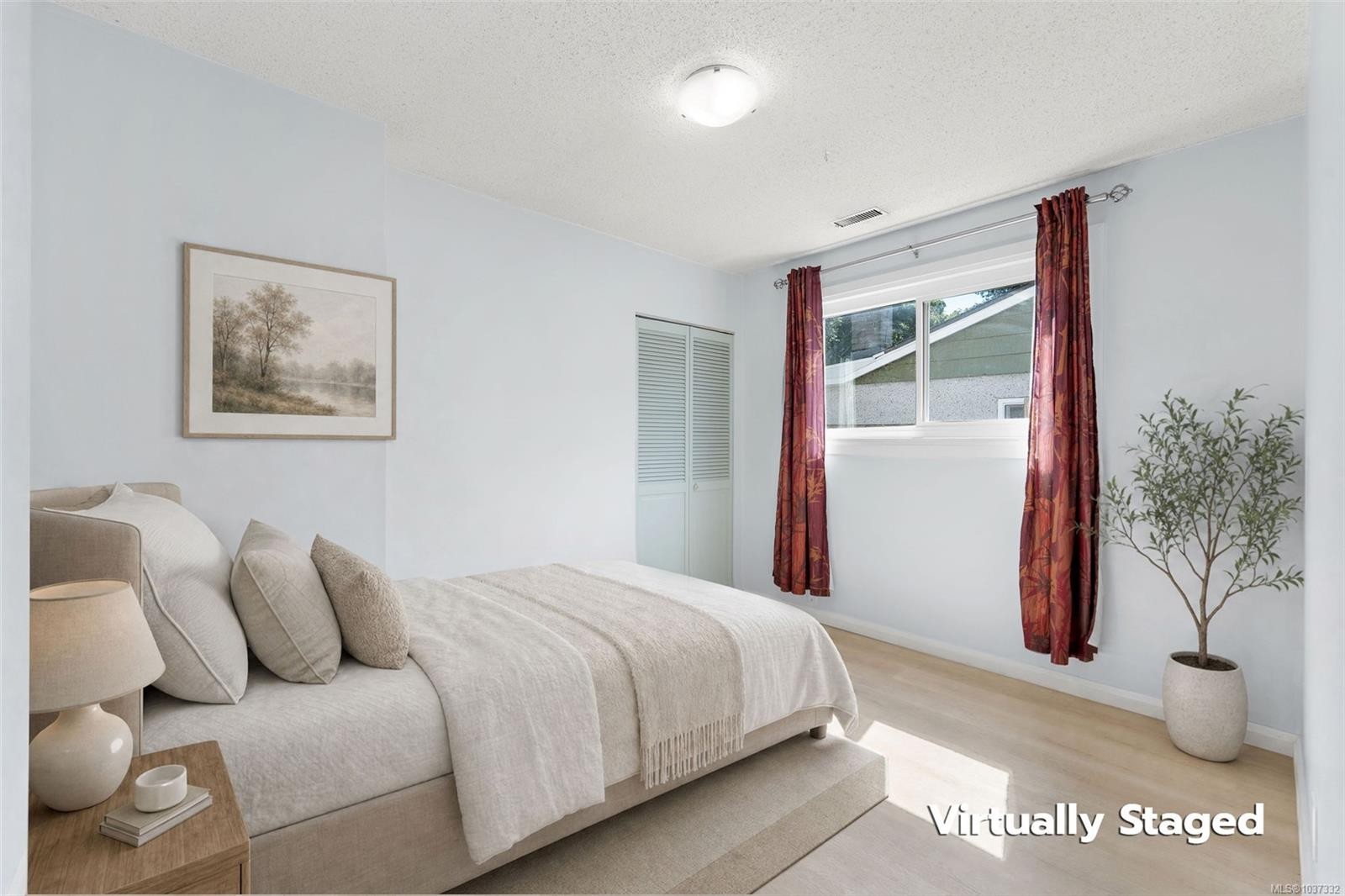 388 Pine St, Nanaimo, BC - Indoor Photo Showing Bedroom