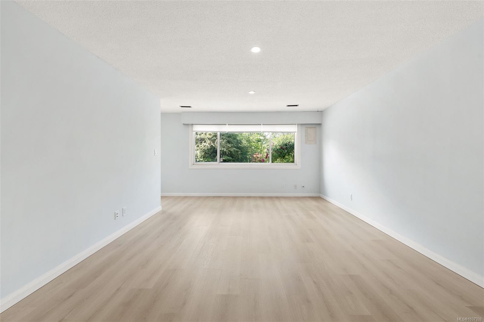388 Pine St, Nanaimo, BC - Indoor Photo Showing Other Room