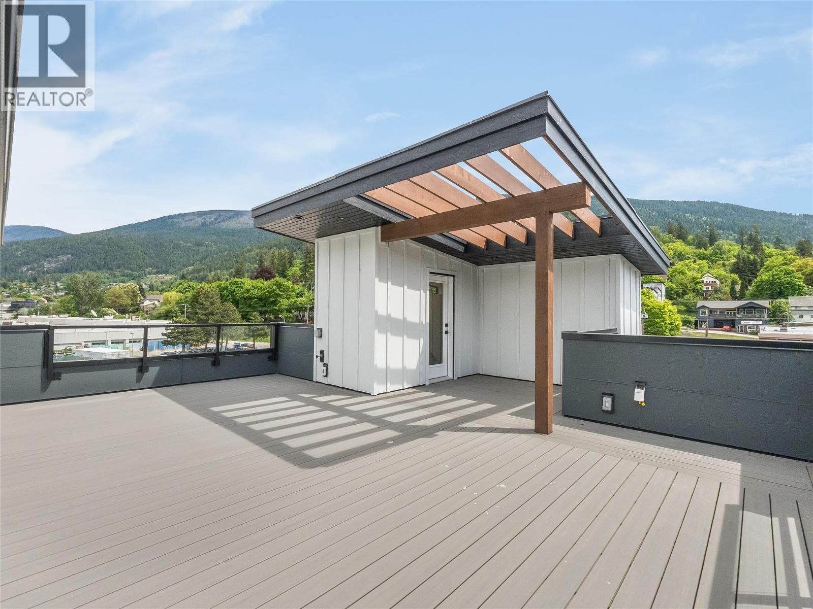 910 Lakeside Drive Unit# 208, Nelson, BC - Outdoor With Exterior