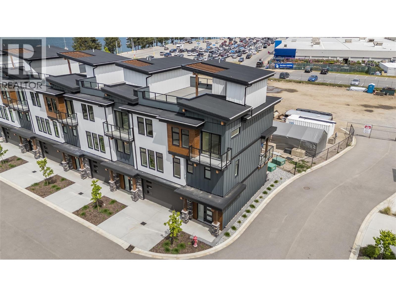910 Lakeside Drive Unit# 208, Nelson, BC - Outdoor