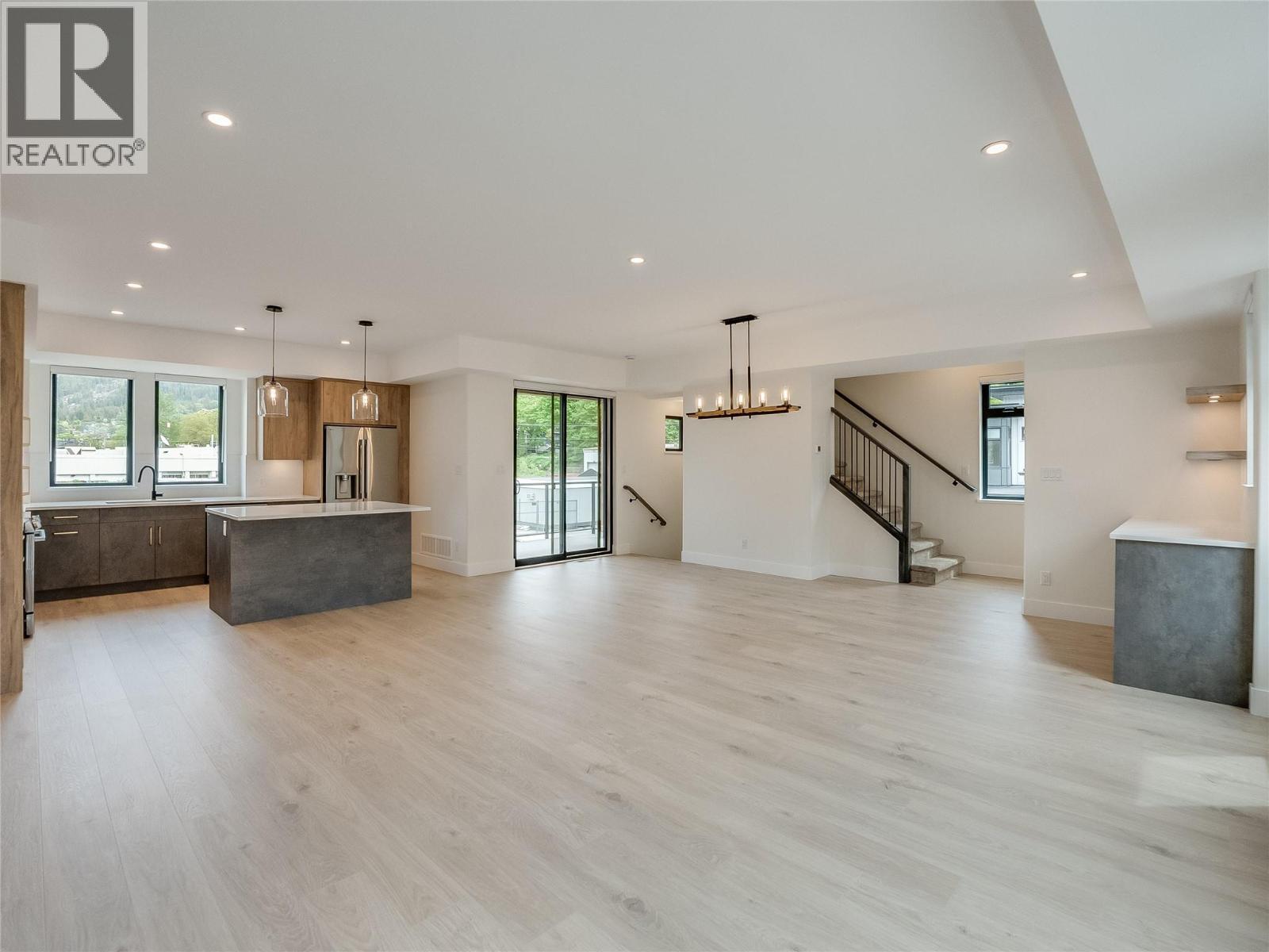 910 Lakeside Drive Unit# 208, Nelson, BC - Indoor