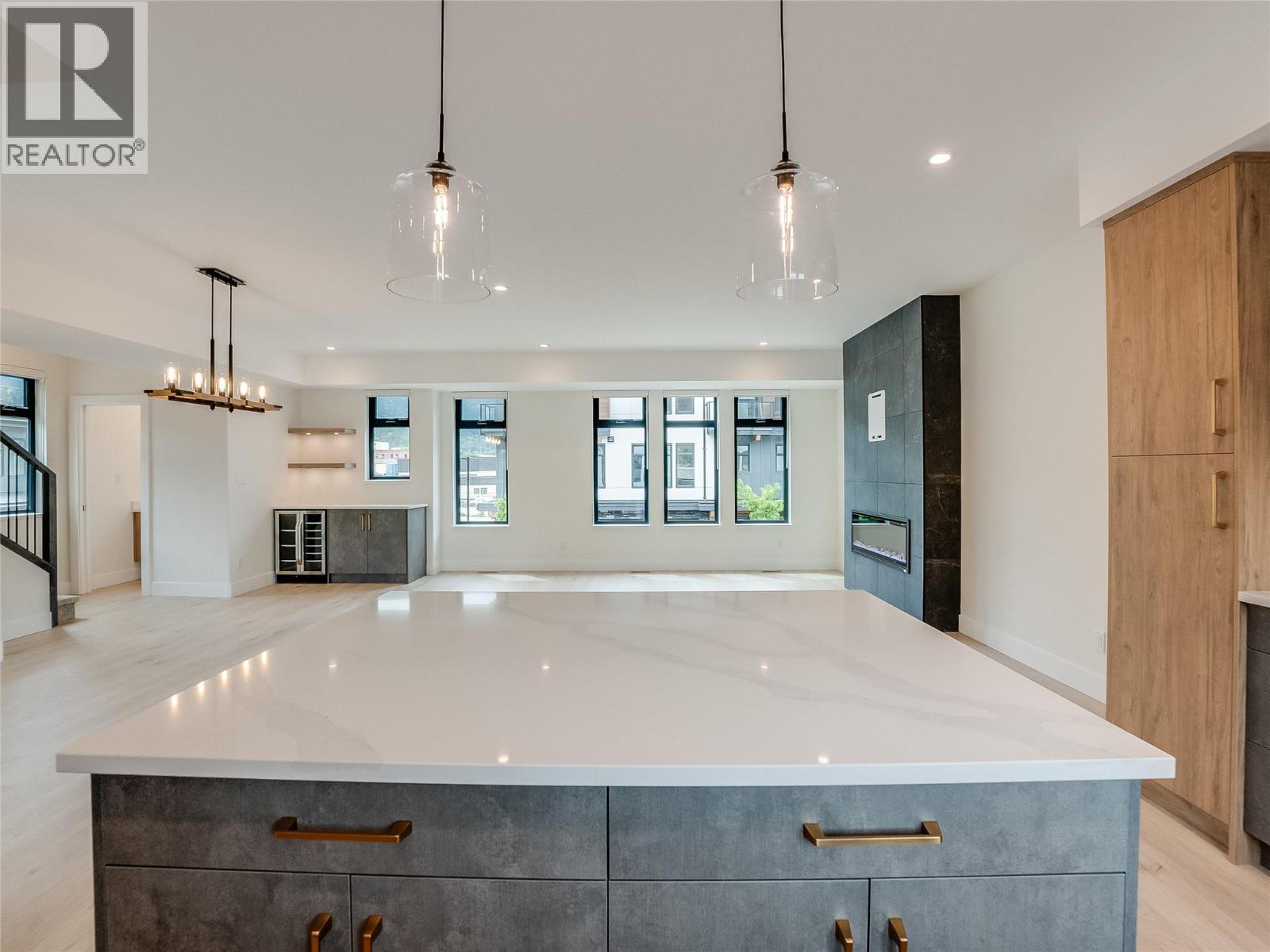 910 Lakeside Drive Unit# 208, Nelson, BC - Indoor