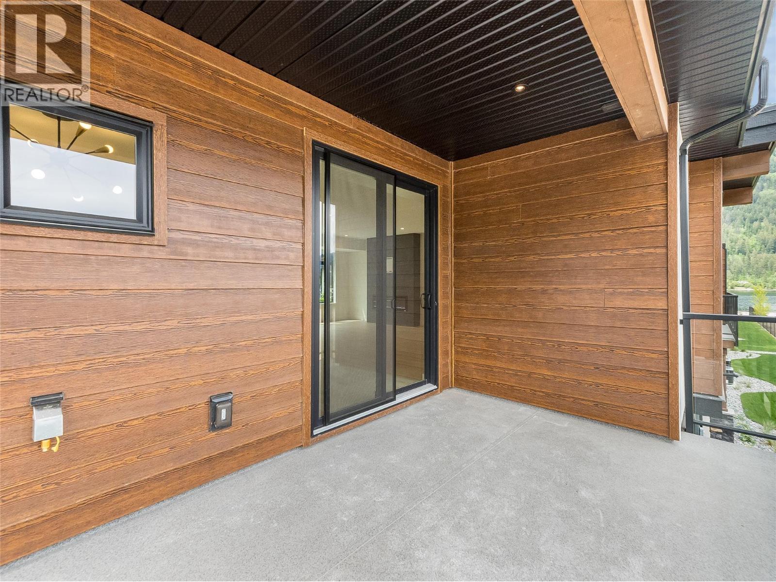 910 Lakeside Drive Unit# 208, Nelson, BC - Outdoor With Deck Patio Veranda With Exterior