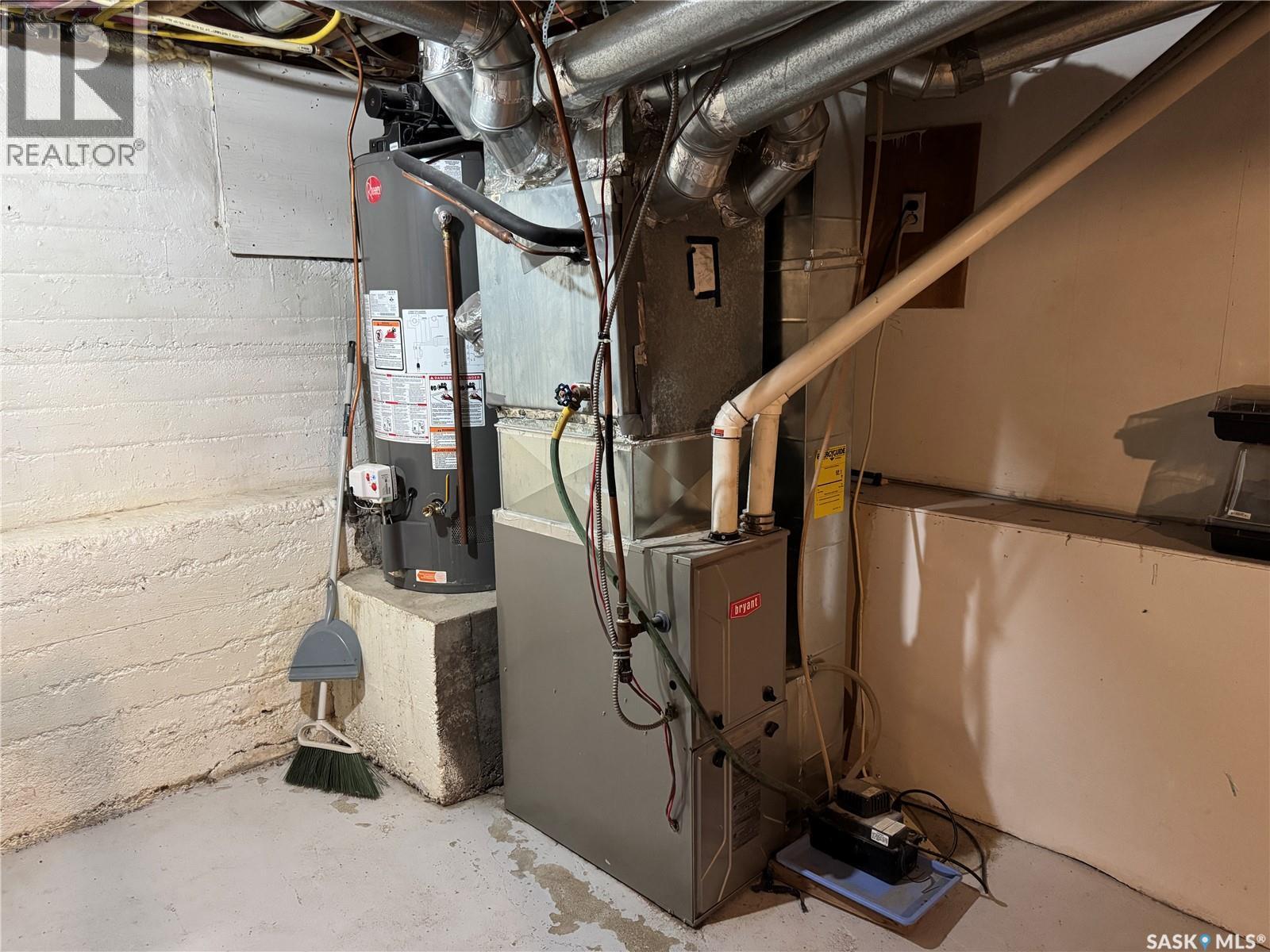 312 1St Street E, Saskatoon, SK - Indoor Photo Showing Basement