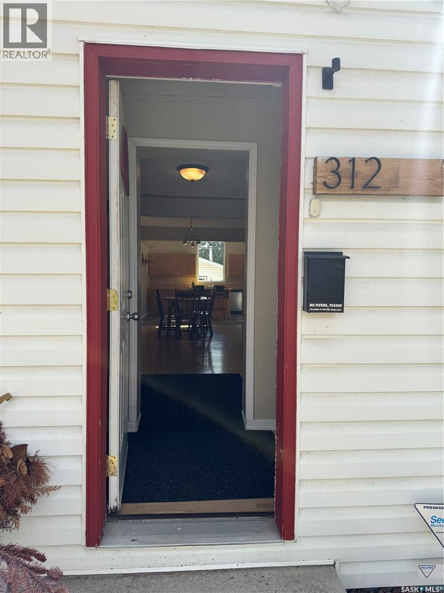 312 1St Street E, Saskatoon, SK - Outdoor With Exterior
