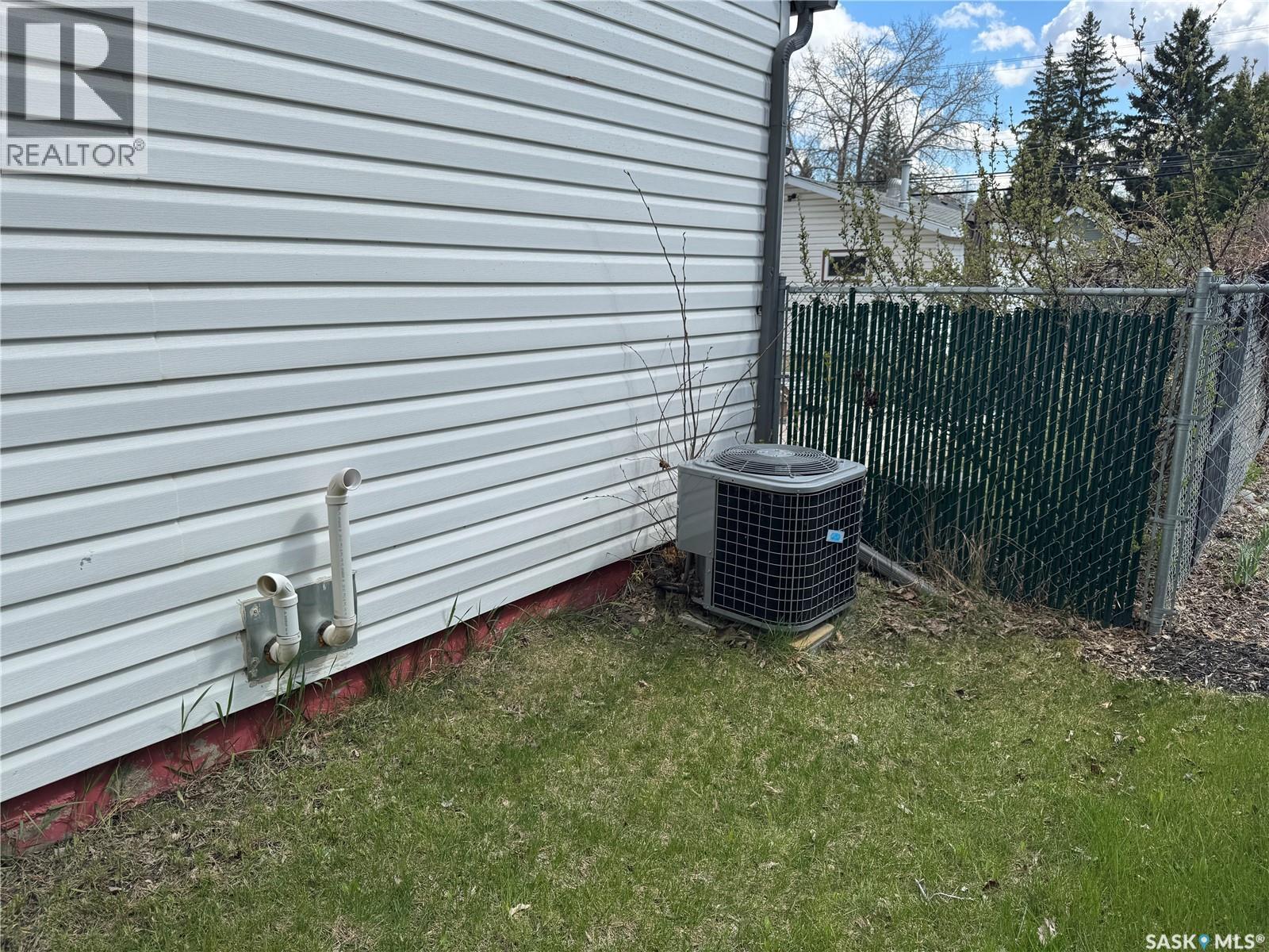 312 1St Street E, Saskatoon, SK - Outdoor