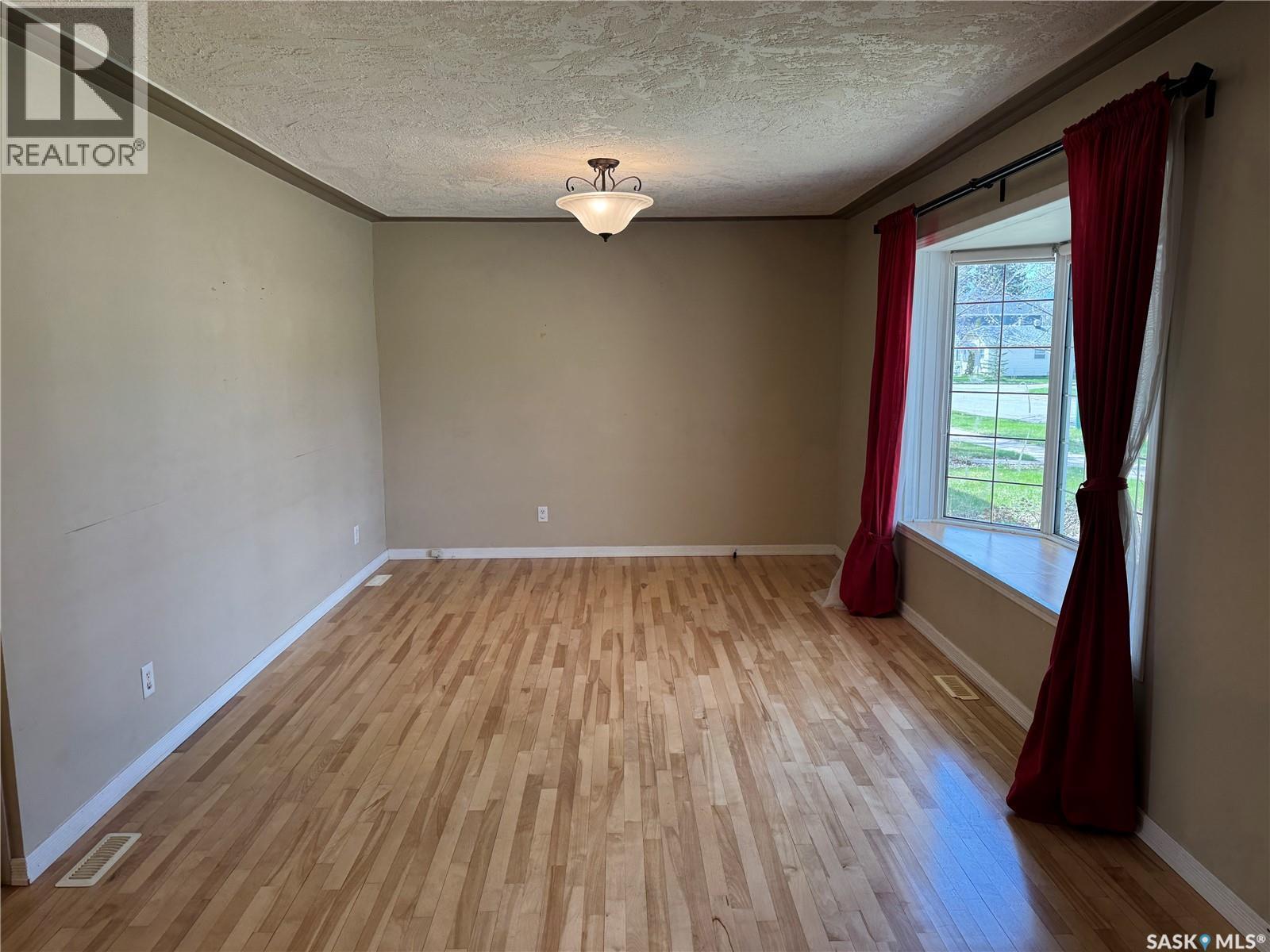 312 1St Street E, Saskatoon, SK - Indoor Photo Showing Other Room