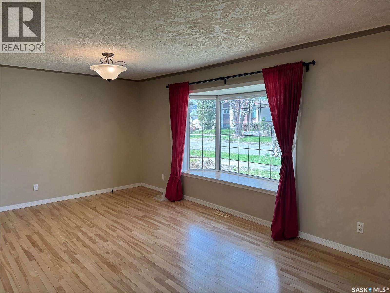 312 1St Street E, Saskatoon, SK - Indoor Photo Showing Other Room