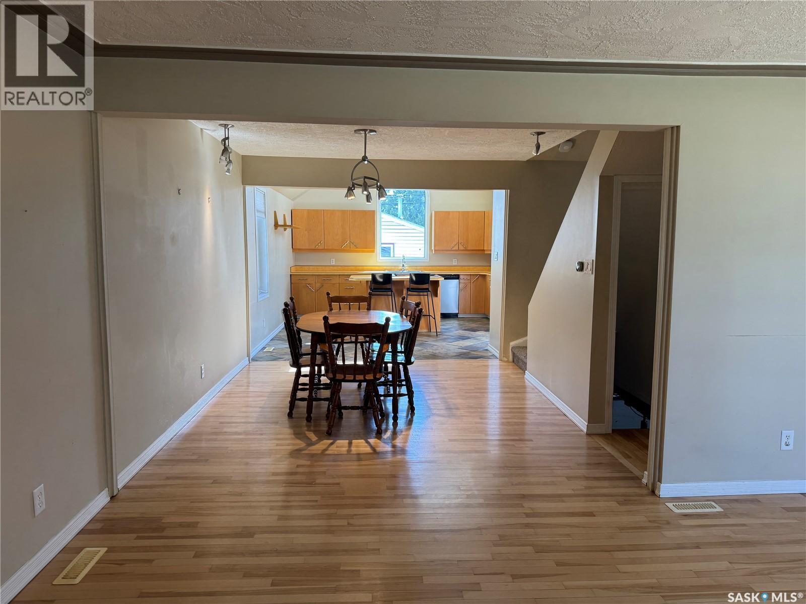 312 1St Street E, Saskatoon, SK - Indoor Photo Showing Dining Room