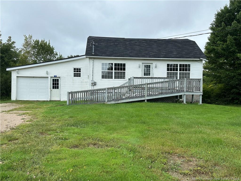 8 Old Harvey Rd, Mcadam, NB